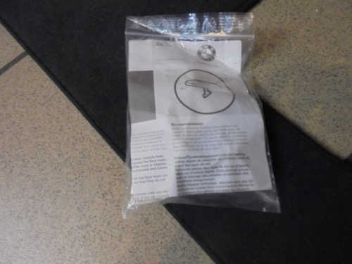 BMW_2er_Fussmatte_Velours_3_Sitzreihe_3_
