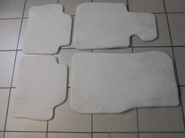 BMW_3er_Fu_matten_Velours_4-teilig_Oyster_NEU_2_