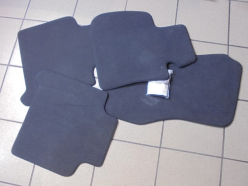 BMW_Fu_matten_Velours_4-teilig_anthrazit_BMW_2er_F46_Gran_Tourer_NEU_3_