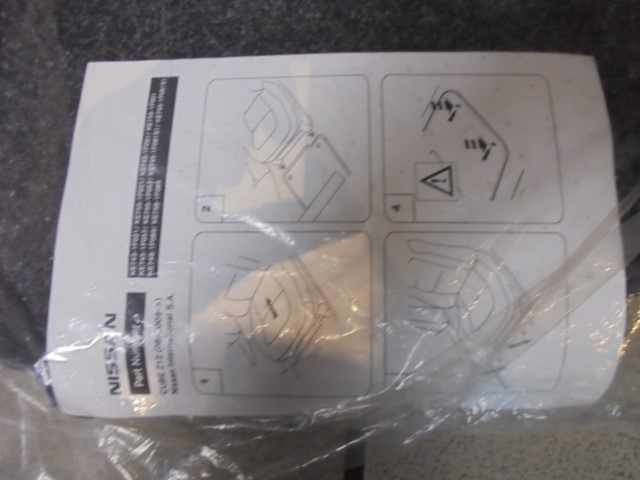 Nissan_Cube_Fussmatten_NEU_Teilenummer_KE745-1F021_3_