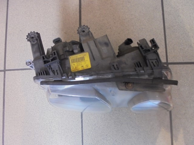 Scheinwerfer_f_r_BMW_E46_Kompakt_gebraucht_3_