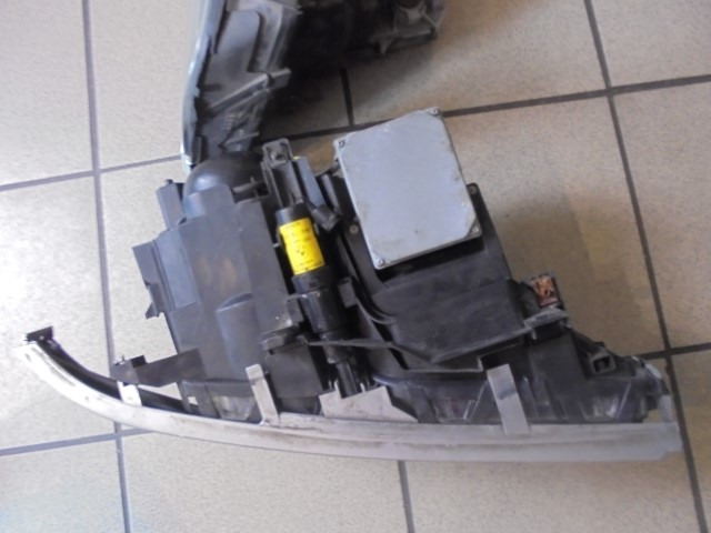 XENON-Scheinwerfer_f_r_BMW_E46_Limousine_und_Touring_gebraucht_9_