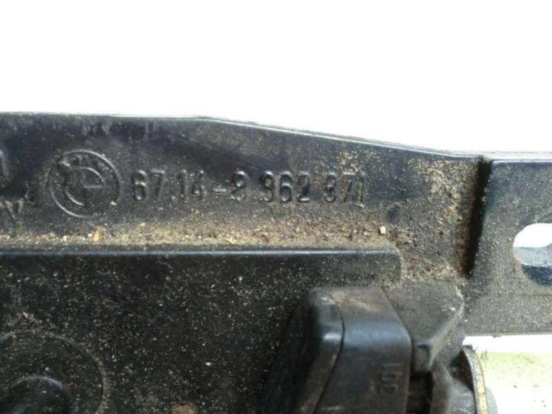 Antrieb_Servoschloss_Verriegelung_Schloss_Heckklappe_BMW_E39_Touring_2_