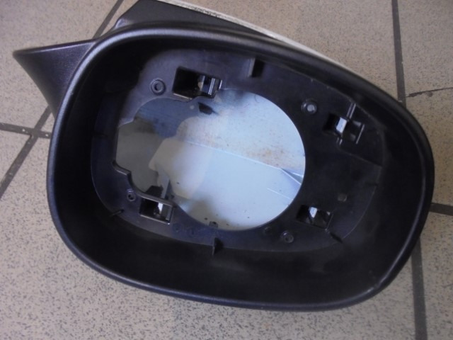 Au_enspiegel_Zierrahmen_und_Kappe_f_r_BMW_1er_E81_E87_LCI_Facelift_ab_BJ_2010_alpinweiss_3_