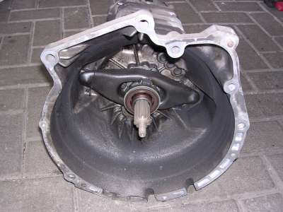 Getriebe_Schaltgetriebe_BMW_E30_316i_M40_-_251887_BMO_5_
