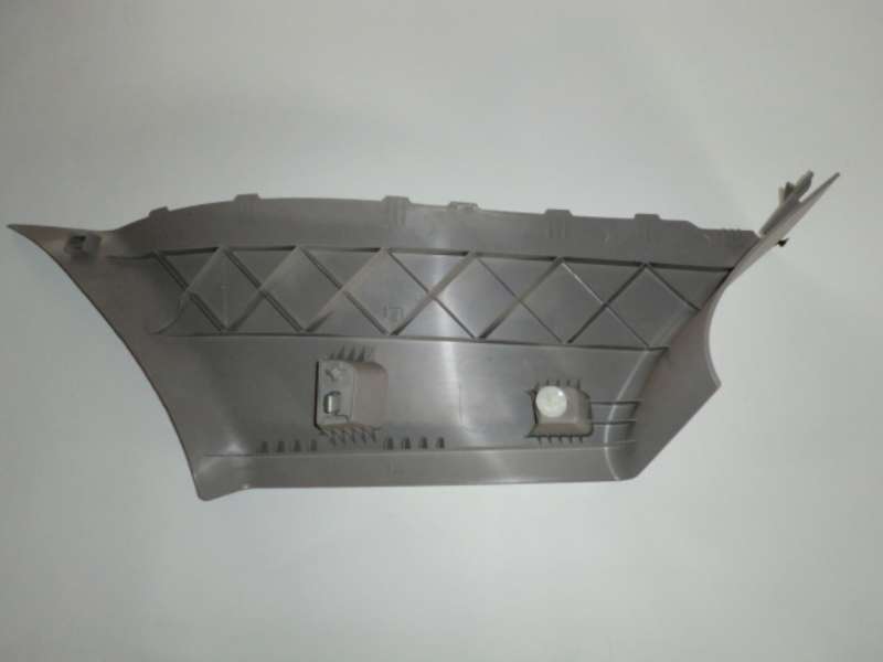 Grauer_Himmel_BMW_1er_F21_mit_Anbauteilen_-_hellgrau_-_BMW_1er_3-T_rer_13_