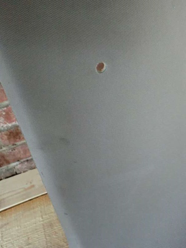 Grauer_Himmel_BMW_1er_F21_mit_Anbauteilen_-_hellgrau_-_BMW_1er_3-T_rer_25_