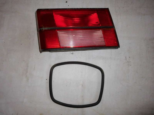 Linke_R_ckleuchte_R_cklicht_Heckklappe_links_BMW_E34_Touring_-_8351561_1_