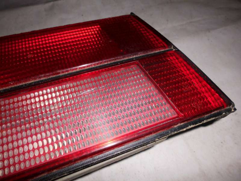 Linke_R_ckleuchte_R_cklicht_Heckklappe_links_BMW_E34_Touring_-_8351561_3_