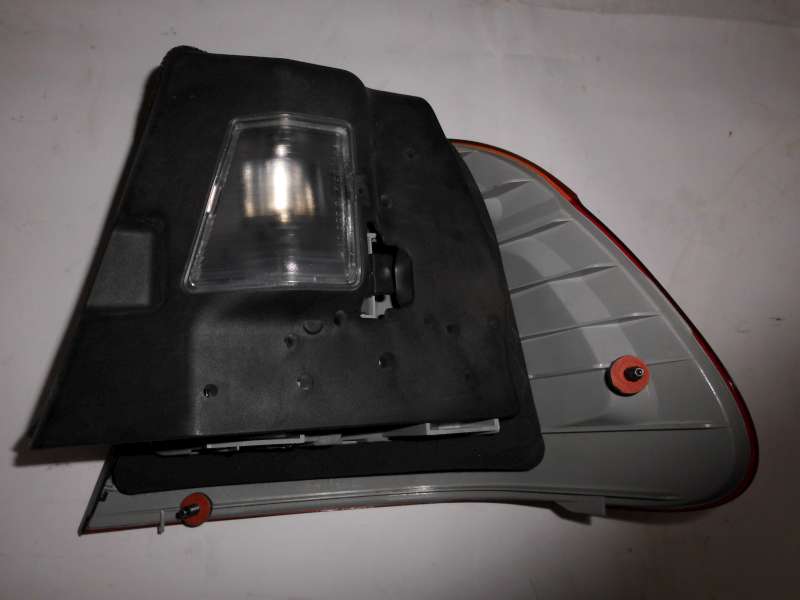 Linke_R_ckleuchte_R_cklicht_links_BMW_E46_Limousine_2_