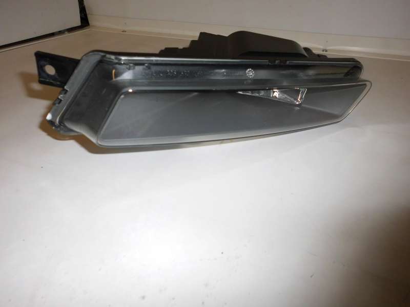 Linker_Nebelscheinwerfer_NSW_links_BMW_1er_-_E82_E88_2_