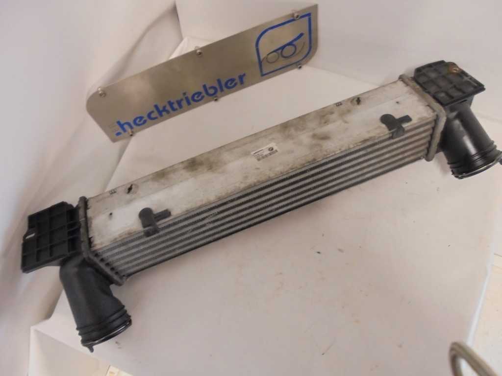Orig_1er_BMW_Ladeluftk_hler_E87_118d_120d_318d_320d_E90_E91_-_Bj_2009_1_