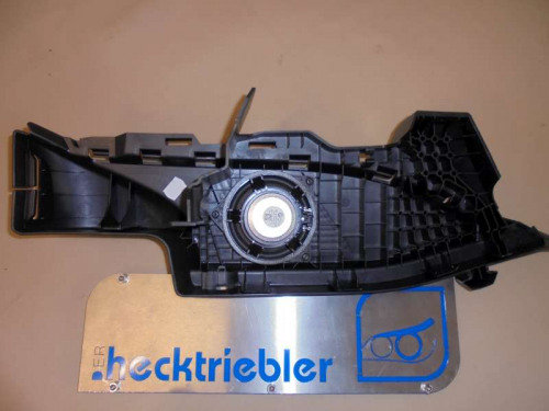 Orig_BMW_F20_F21_linke_Aufnahme_Ablegeboden_mit_Lautsprecher_7221043_2_