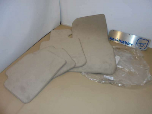 Original_Satz_Fussmatten_BMW_F30_F31_F80_3er_Velours_Beige_Oyster_1_