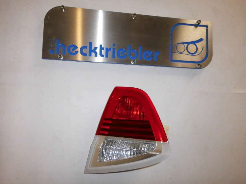 R_ckleuchte_R_cklicht_Heckklappe_rechts_BMW_E90_rot-wei_1_