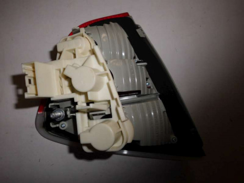 R_ckleuchte_R_cklicht_Heckklappe_rechts_BMW_E90_rot-wei_3_