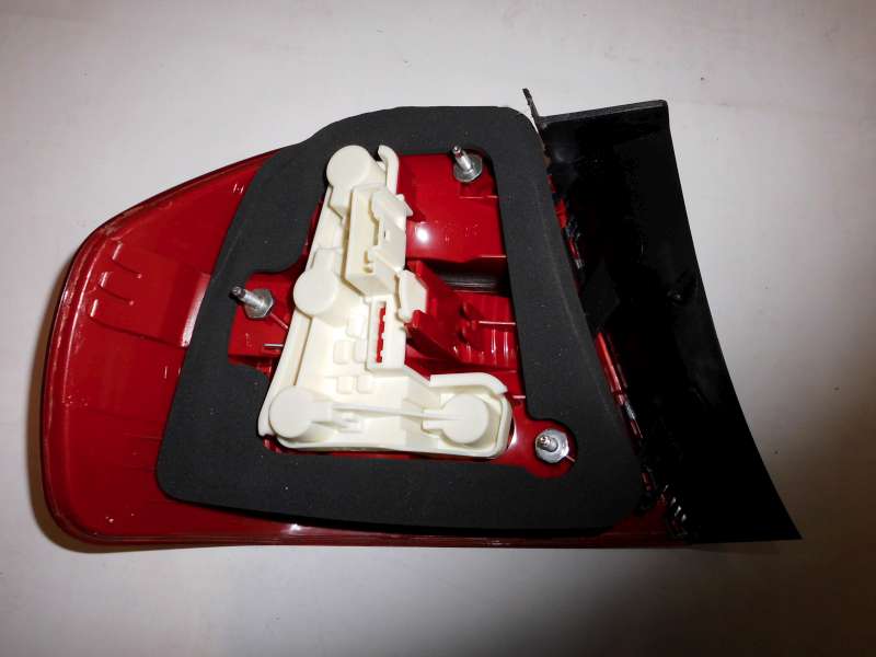 R_ckleuchte_R_cklicht_Seitenwand_rechts_BMW_E90_rot-wei_3_