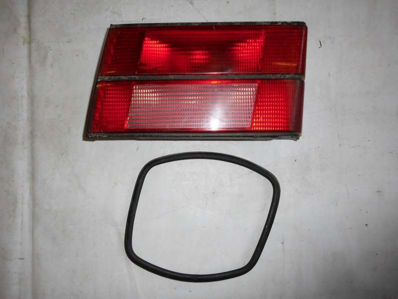 Rechte_R_ckleuchte_R_cklicht_Heckklappe_rechts_BMW_E34_Touring