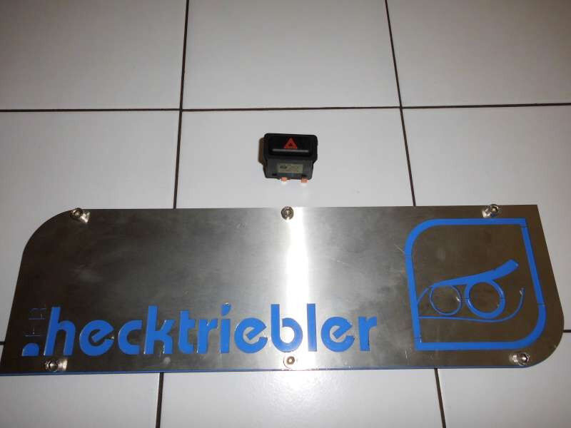 Schalter_Warnblinklicht_BMW_E30_-_61311381176_-_1381176