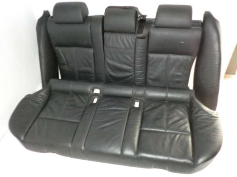 Schwarze_Lederausstattung_mit_T_rpappen_T_rverkleidungen_Memory_BMW_E39_Touring_13_