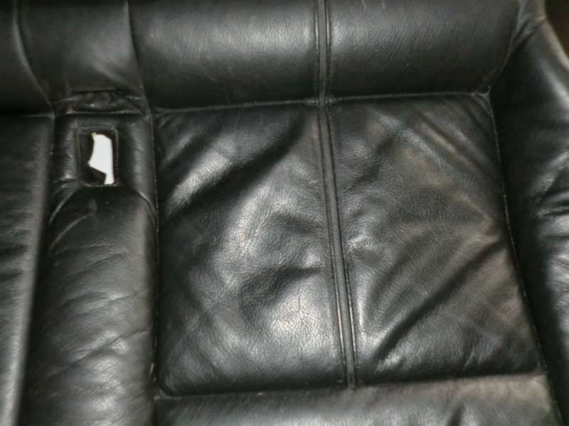 Schwarze_Lederausstattung_mit_T_rpappen_T_rverkleidungen_Memory_BMW_E39_Touring_26_