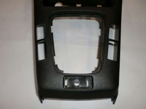 Schwarze_Mittelkonsole_BMW_E36_Compact_f_elektrischen_FH_51168146335_-_8146335_1_