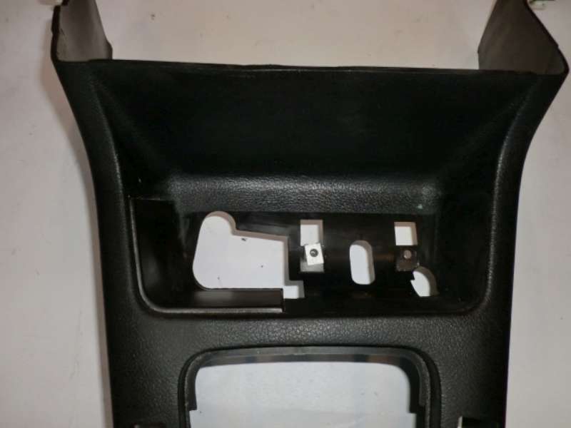 Schwarze_Mittelkonsole_BMW_E36_Compact_f_elektrischen_FH_51168146335_-_8146335_2_