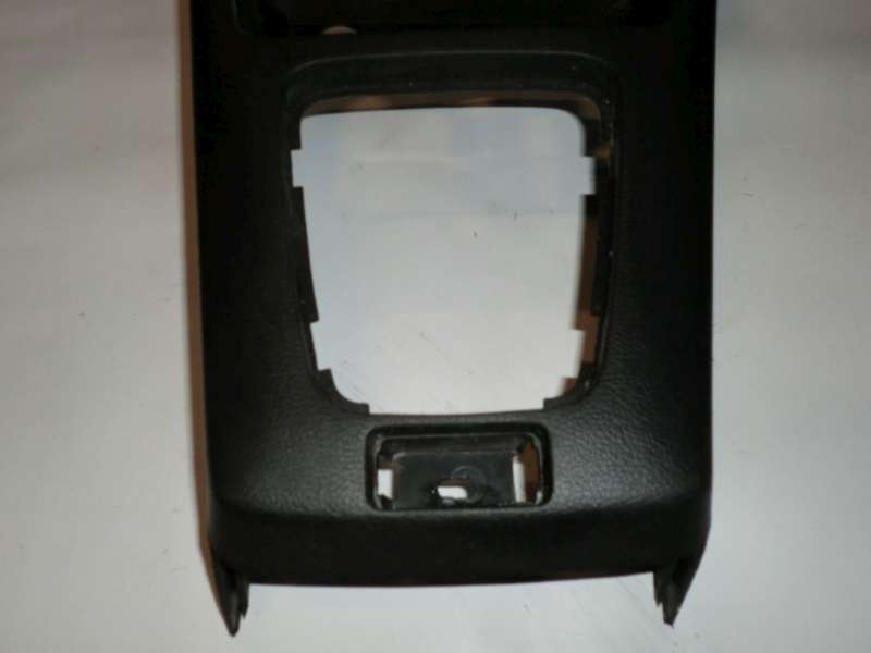 Schwarze_Mittelkonsole_BMW_E36_Compact_mit_manuellen_FH_3_