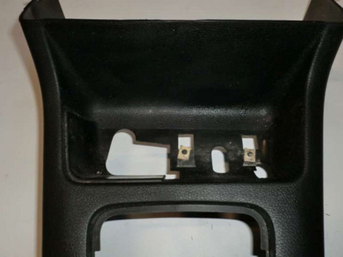 Schwarze_Mittelkonsole_BMW_E36_Compact_mit_manuellen_FH_4_