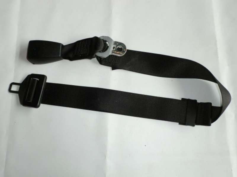 Sicherheitsgurt_Beckengurt_hinten_mitte_Gurt_BMW_E46_Limousine