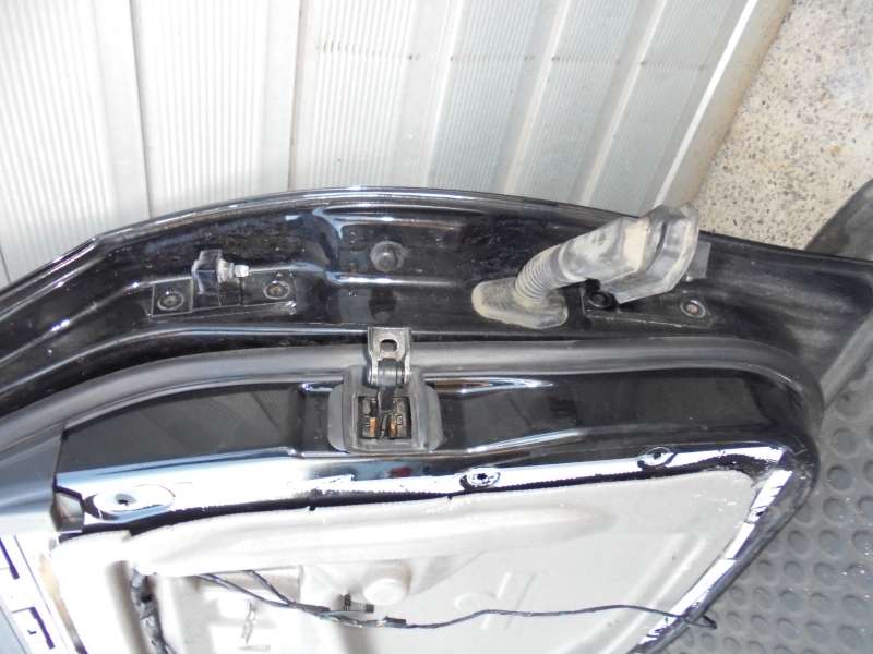 T_r_hinten_links_BMW_E61_Black_Sapphire_met_475_11_