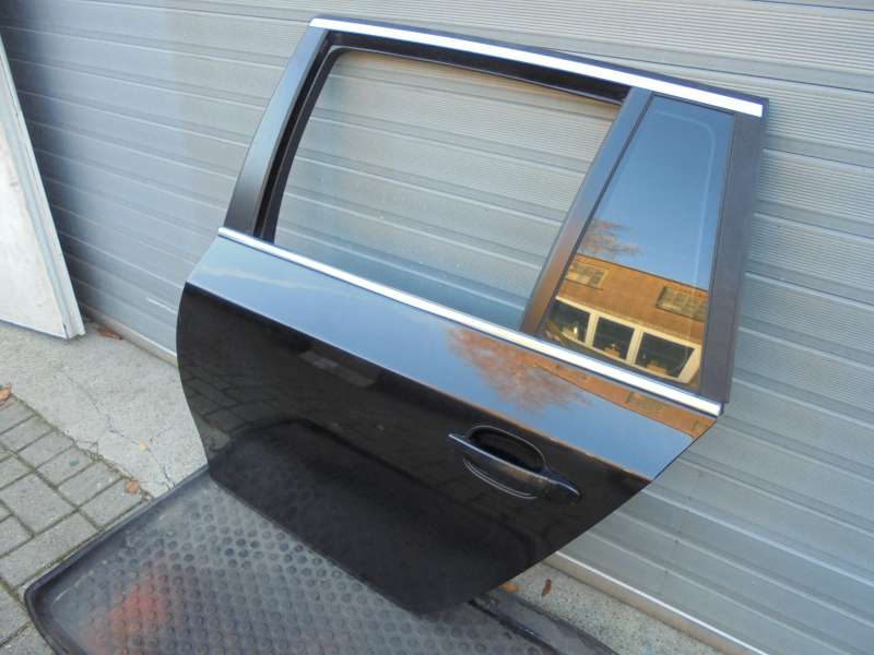 T_r_hinten_links_BMW_E61_Black_Sapphire_met_475_3_