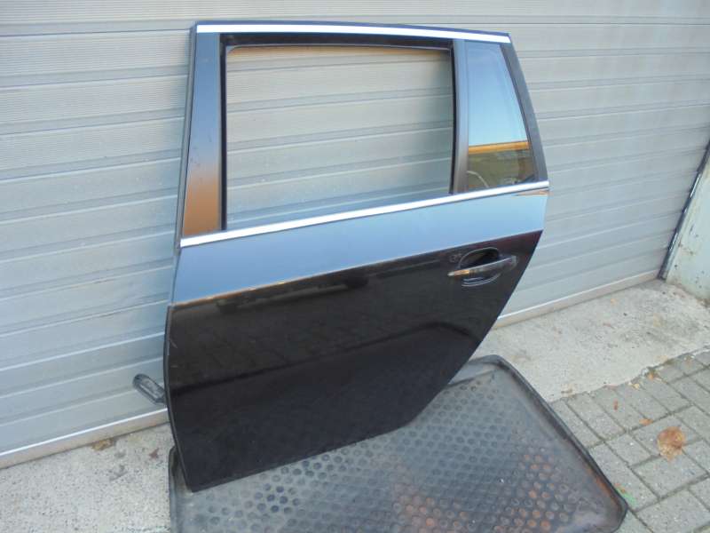 T_r_hinten_links_BMW_E61_Black_Sapphire_met_475_4_