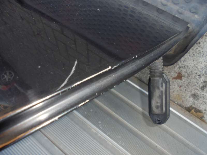 T_r_hinten_links_BMW_E61_Black_Sapphire_met_475_7_