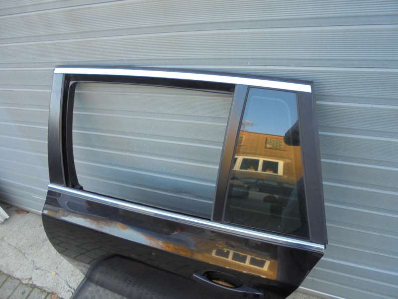 T_r_hinten_links_BMW_E61_Black_Sapphire_met_475_9_