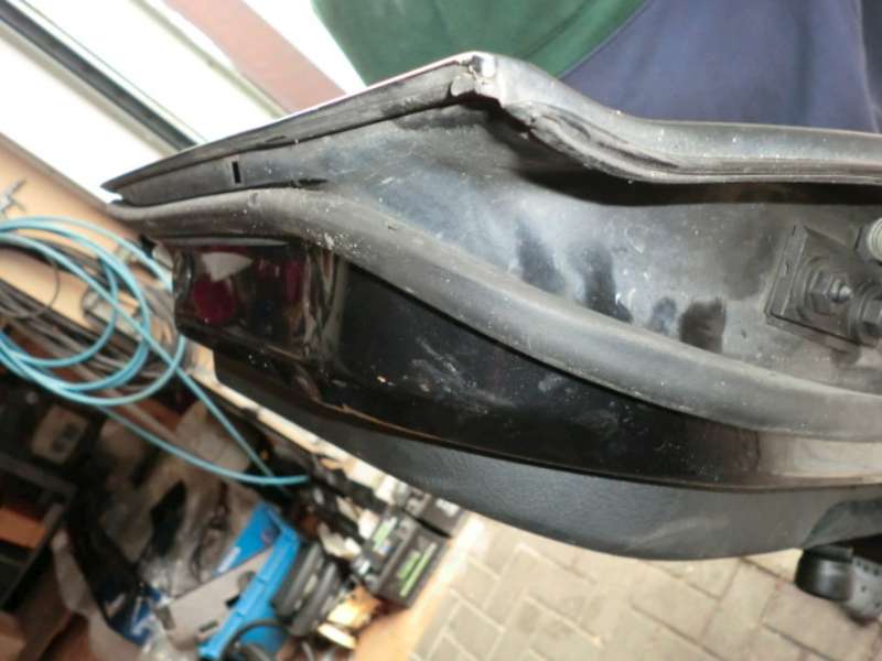 T_r_hinten_rechts_BMW_E46_Touring_Kombi_cosmosschwarz_metallic_310_