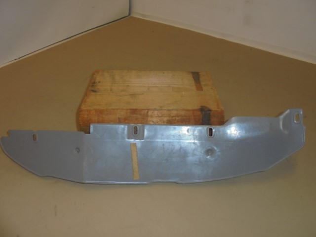 Abdeckungen_Radhaus_Innenkotfl_gel_vorne_links_und_rechts_BMW_5er_E28_Oldtimer_3_