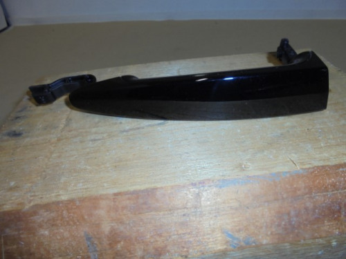 BMW_1er_T_rau_engriff_hinten_rechts_BLACK_SAPPHIRE_METALLIC_51_21_0_392_542_3_