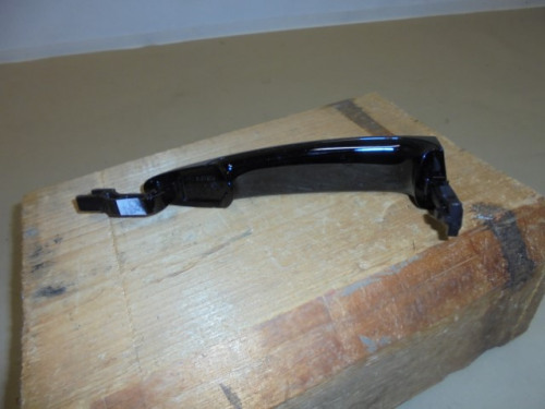 BMW_1er_T_raussengriff_hinten_links_BLACK_SAPPHIRE_METALLIC_4_