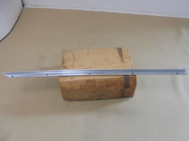 BMW_3er_Cabrio_E93_und_LCI_Leiste_A-S_ule_links_alu_matt_E93_51377119099_3_