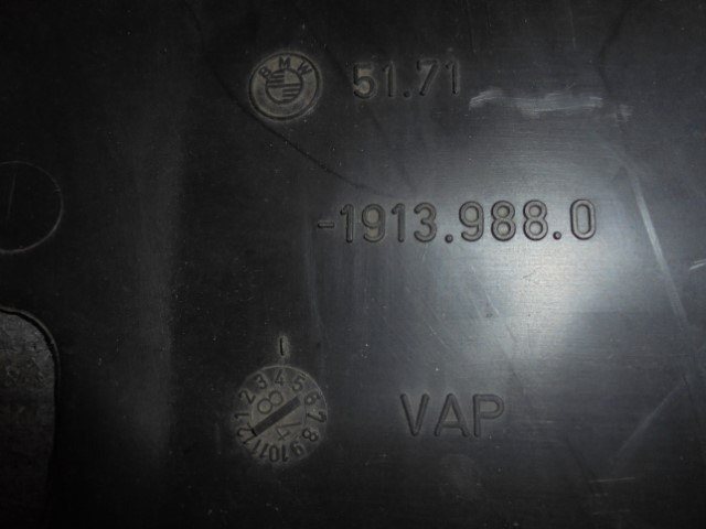 BMW_3er_Luftleitung_rechts_E30_51711913988_4_