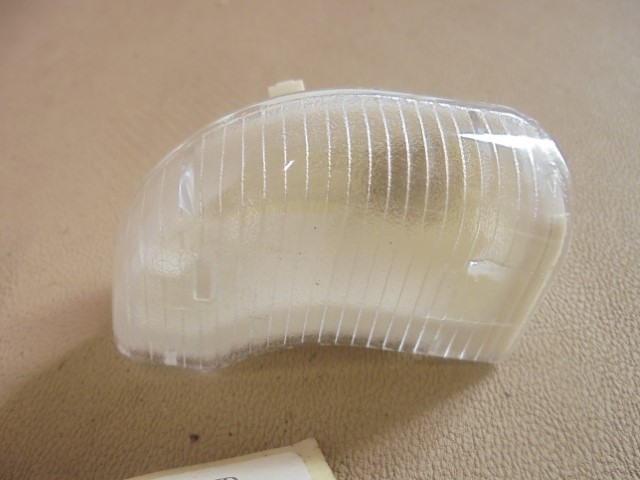 BMW_Fussraumleuchte_vorne_rechts_E32_2_