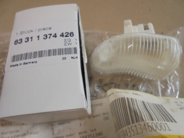 BMW_Fussraumleuchte_vorne_rechts_E32_3_