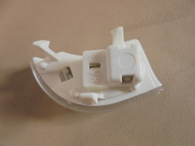 BMW_Fussraumleuchte_vorne_rechts_E32_8_