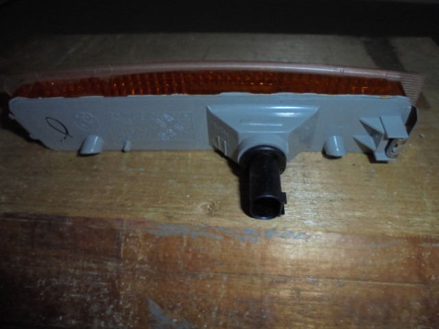 BMW_Seitenmarkierungsleuchte_links_63148389695_3_