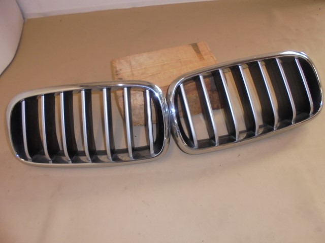 BMW_X5_F15_X6_F16_M_Performance_Frontziergitter_schwarz_4_