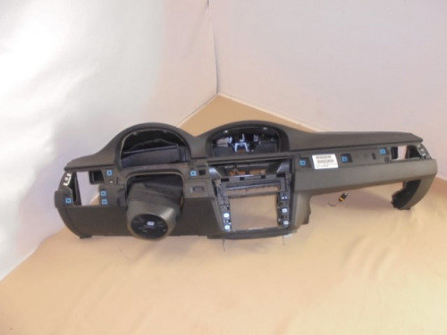 Cockpit_BMW_3er_E90_E91_mit_Navi_und_BFA_2_