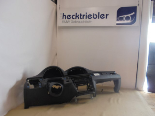 Cockpit_BMW_3er_E90_E91_mit_Navi_und_BFA_3_