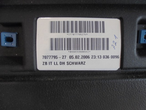 Cockpit_BMW_3er_E90_E91_mit_Navi_und_BFA_7_