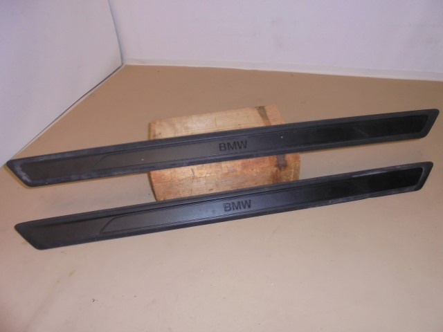 Fussleisten_BMW_1er_2er_Blende_Einstieg_F21_F22_51477267917_rechts_und_links_4_